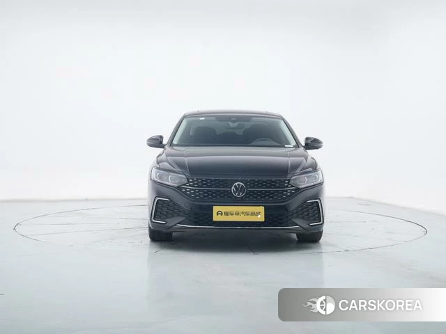 Volkswagen Passat 2023 Черный из Китая, фото 3