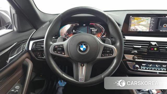 BMW 5 Series (G30) 2019 Серый из Кореи, фото 3