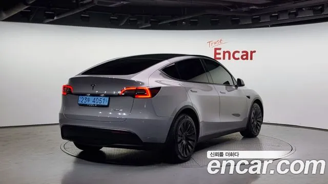 Tesla Model Y 2021 Серый из Кореи, фото 3