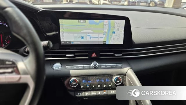 Hyundai Avante (CN7) 2022 Серебристо-серый из Кореи, фото 3