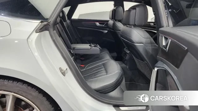 Audi A7 (4K) 2021 Белый из Кореи, фото 3