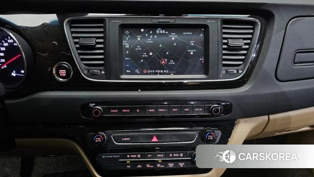 Kia The New Carnival 2018 Белый из Кореи, фото 3