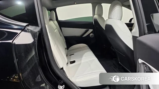 Tesla Model Y 2022 Черный из Кореи, фото 3