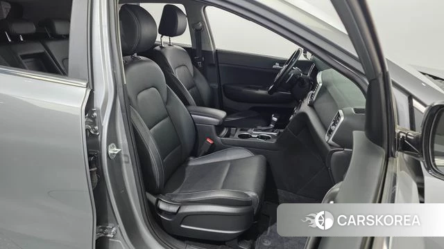 Kia Sportage The Bold 2020 Серебристо-серый из Кореи, фото 3