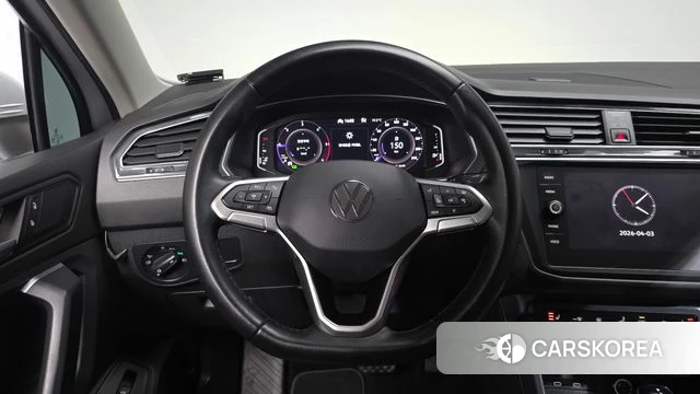 Volkswagen Tiguan second Generation 2022 Серебристо-серый из Кореи, фото 3