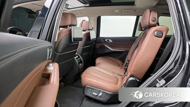 BMW X7 (G07) 2021 Черный из Кореи, фото 3