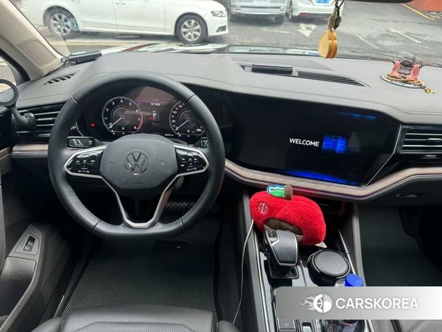 Volkswagen Touareg 2021 Черный из Китая, фото 3