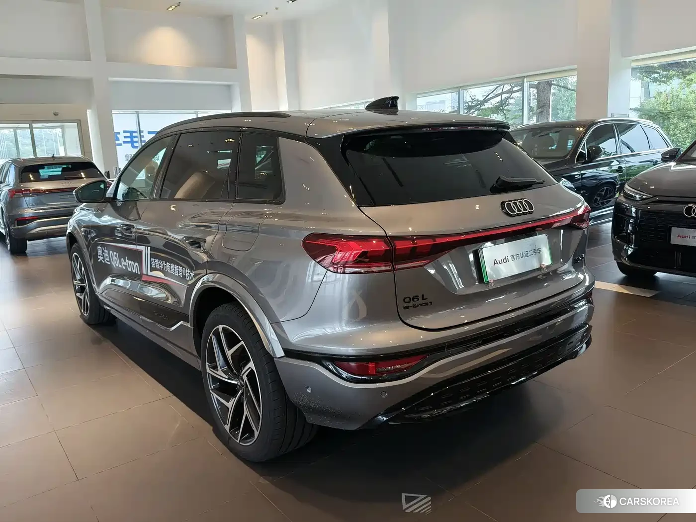 Audi Q6L e-tron 2025 Silver/gray из Китая, фото 3