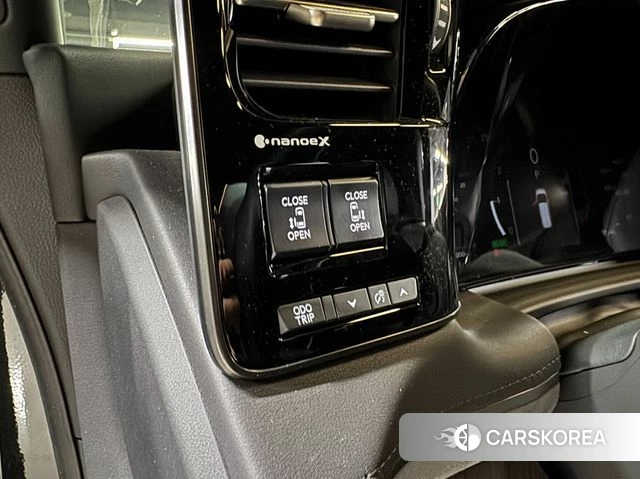 Lexus LM Second Generation 2025 Черный из Кореи, фото 3