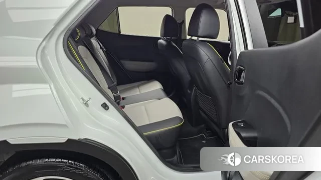 Hyundai Venue 2022 Белый из Кореи, фото 3