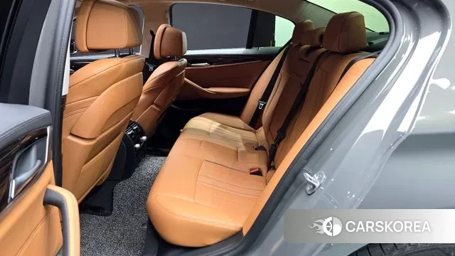 BMW 5 Series (G30) 2021 Серый из Кореи, фото 3