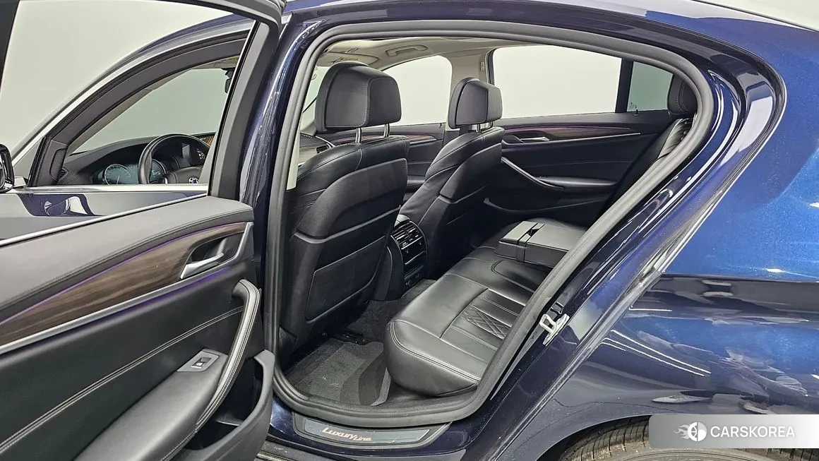 BMW 5 Series (G30) 2018 Синий из Кореи, фото 3