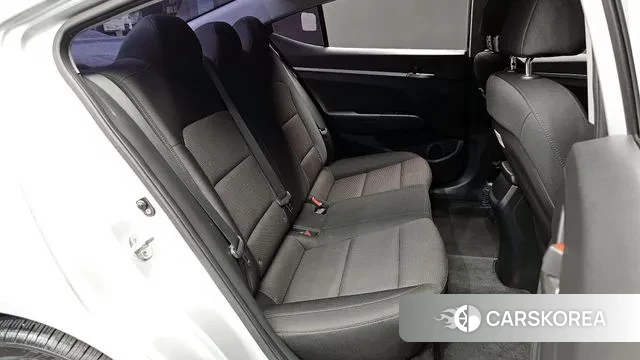 Hyundai The New Avante AD 2019 Серебристо-серый из Кореи, фото 3