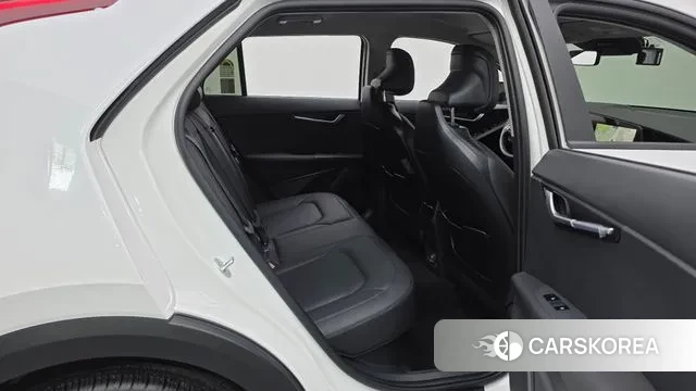 Kia Di Ol Nu Niro 2024 Белый из Кореи, фото 3