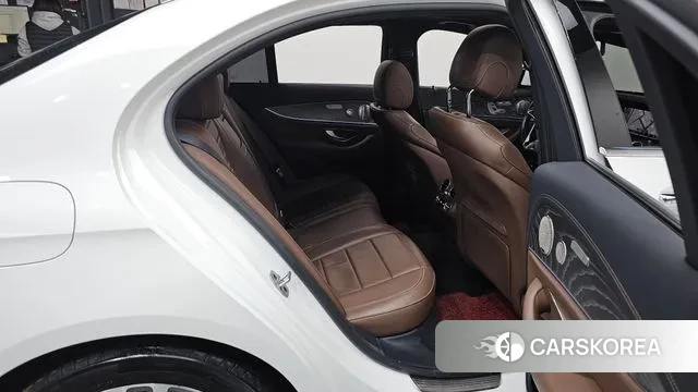 Mercedes-Benz E-Class W213 2022 Белый из Кореи, фото 3