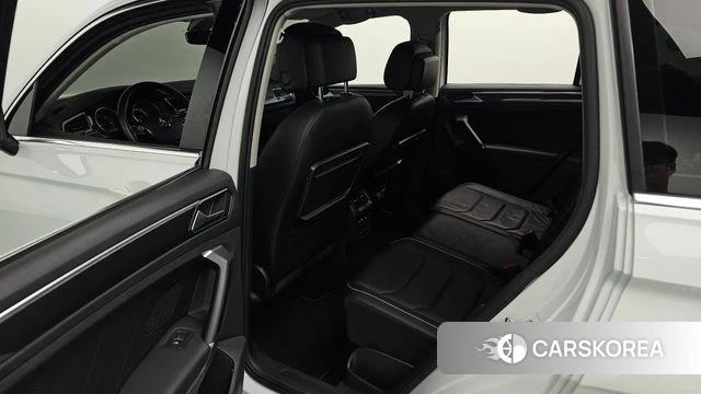 Volkswagen Tiguan second Generation 2018 Белый из Кореи, фото 3