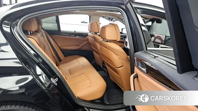 BMW 5 Series (G30) 2022 Черный из Кореи, фото 3