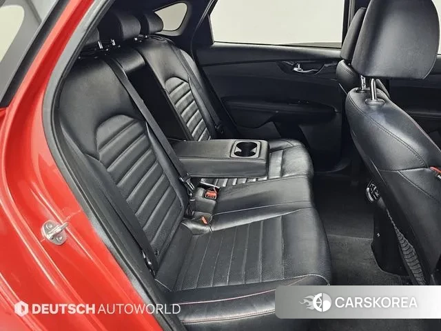 Kia The New K3 2nd generation 2021 Красный из Кореи, фото 3