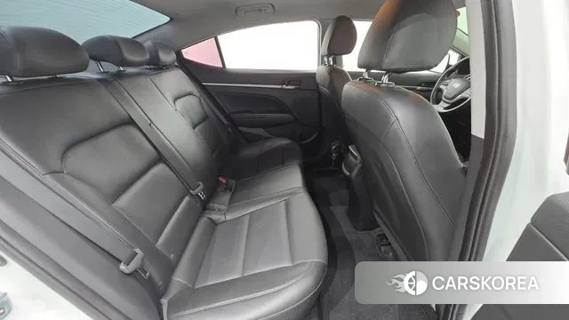 Hyundai Avante AD 2018 Белый из Кореи, фото 3