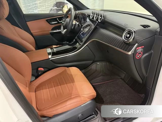 Mercedes-Benz GLC 2024 Белый из Китая, фото 3