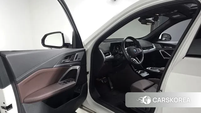 BMW X1 (U11) 2023 Белый из Кореи, фото 3