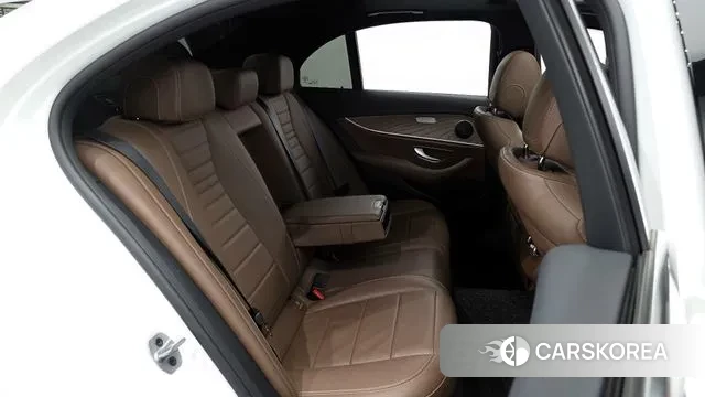 Mercedes-Benz E-Class W213 2021 Белый из Кореи, фото 3