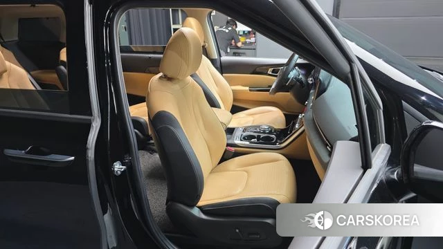 Kia Carnival 4th generation 2023 Черный из Кореи, фото 3