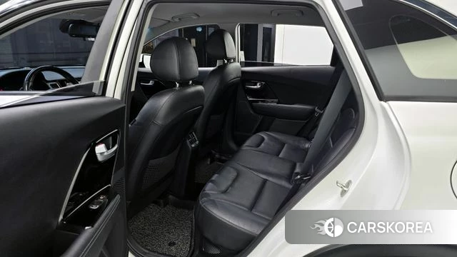 Kia Niro 2018 Белый из Кореи, фото 3