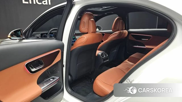 Mercedes-Benz C-Class W206 2025 Белый из Кореи, фото 3