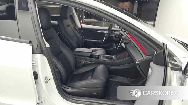 Tesla Model 3 2022 Белый из Кореи, фото 3