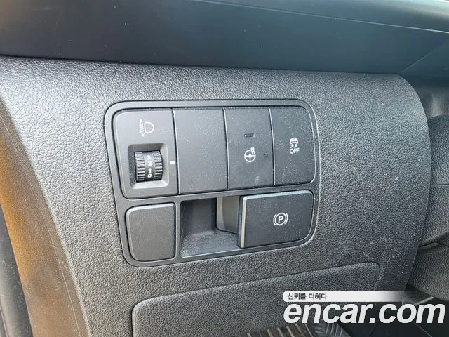 Hyundai Staria 2024 Желтый из Кореи, фото 3