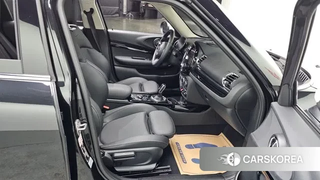 Mini Cooper Clubman 2023 Черный из Кореи, фото 3