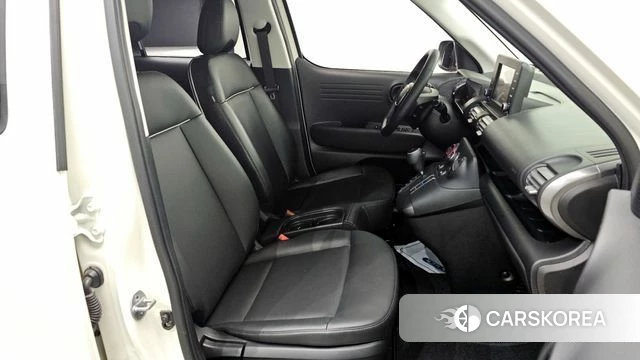 Hyundai Casper 2023 Белый из Кореи, фото 3