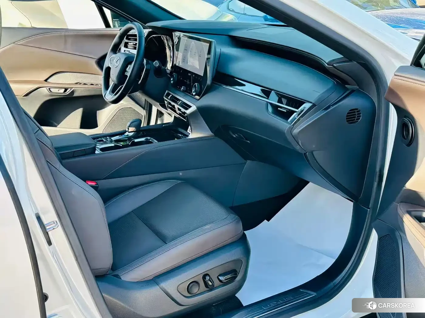 Lexus RX 2023 Белый из Китая, фото 3