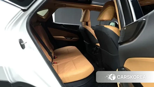 Lexus NX350h Second generation 2025 Белый из Кореи, фото 3