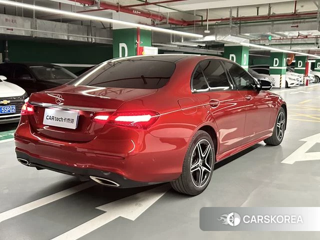 Mercedes-Benz E-class (imported) 2021 Красный из Китая, фото 3