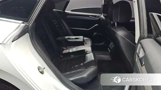 Volkswagen Arteon 2019 Белый из Кореи, фото 3