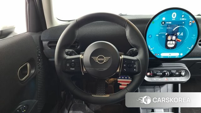 Mini Cooper C 4th generation 2025 Черный из Кореи, фото 3