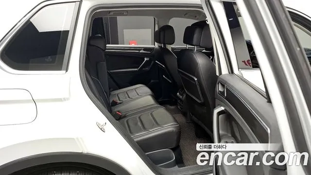 Volkswagen Tiguan second Generation 2020 Белый из Кореи, фото 3