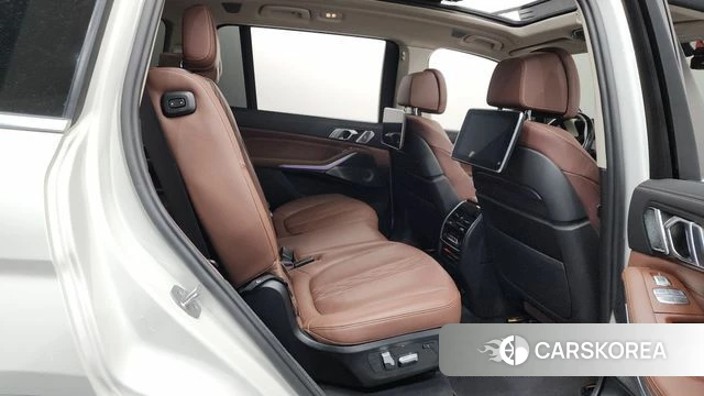 BMW X7 (G07) 2022 Белый из Кореи, фото 3