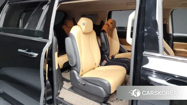 Kia Carnival 4th generation 2023 Черный из Кореи, фото 3