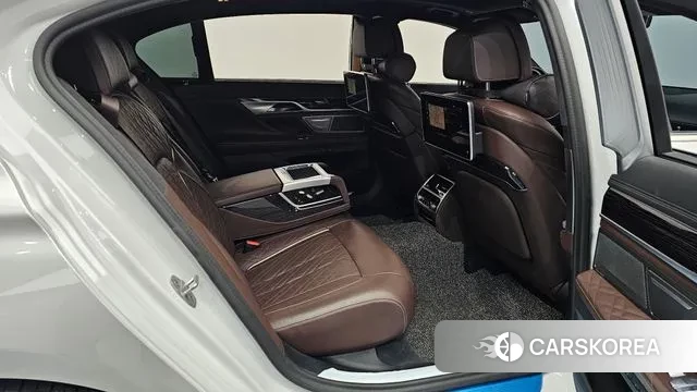 BMW 7 Series (G11) 2020 Белый из Кореи, фото 3