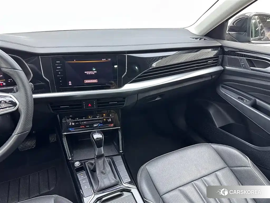 Volkswagen Passat 2023 Черный из Китая, фото 3