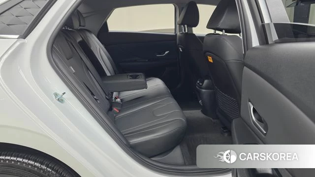 Hyundai The New Avante (CN7) 2025 Белый из Кореи, фото 3