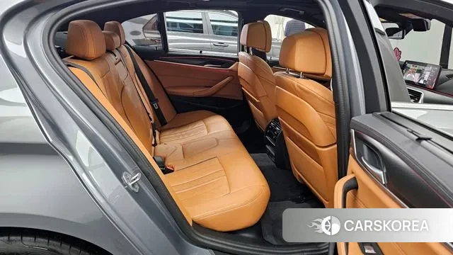 BMW 5 Series (G30) 2023 Серый из Кореи, фото 3