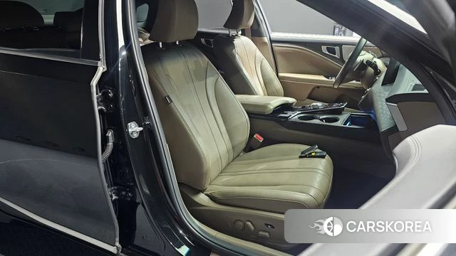 Kia K8 2022 Черный из Кореи, фото 3