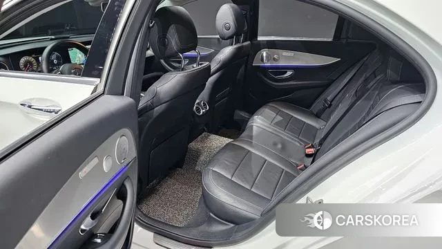 Mercedes-Benz E-Class W213 2019 Белый из Кореи, фото 3