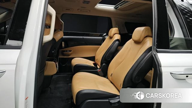 Kia Carnival 4th generation 2023 Белый из Кореи, фото 3