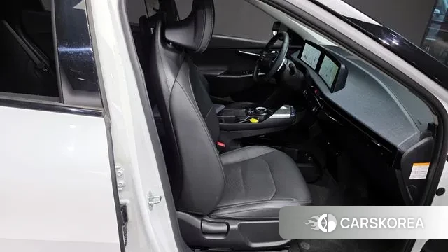 Kia EV6 2022 Белый из Кореи, фото 3