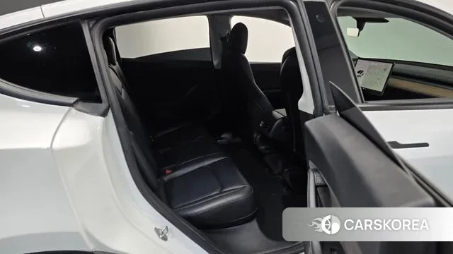 Tesla Model Y 2021 Белый из Кореи, фото 3